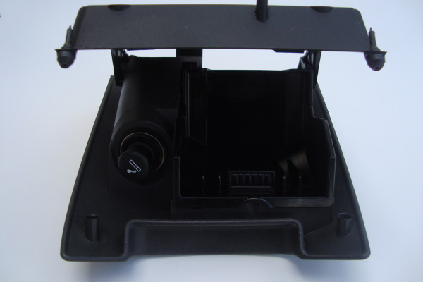 ash tray with cigarette lighter black